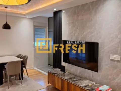 Rent, three bedroom apartment, 94m², City Kvart, Podgorica - image 4