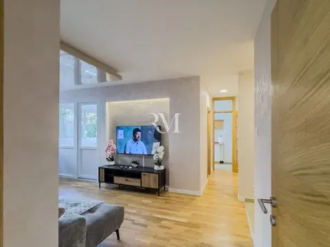 Rent, two bedroom apartment, 64m², Seljanovo, Tivat - image 3