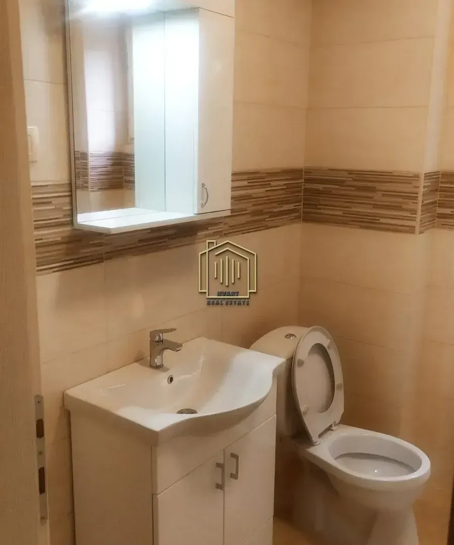 Izdavanje, dvosoban stan, 90m², Gorica C, Podgorica