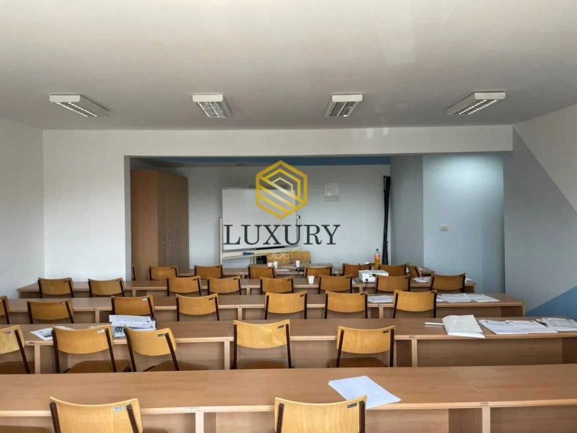 Rent, office space, 160m², Kod Big Fashion-a, Podgorica