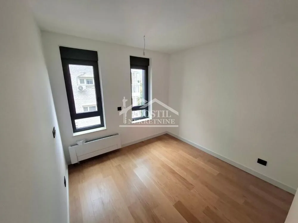 Prodaja, četvorosoban stan, 112m², Banovo Brdo, Beograd