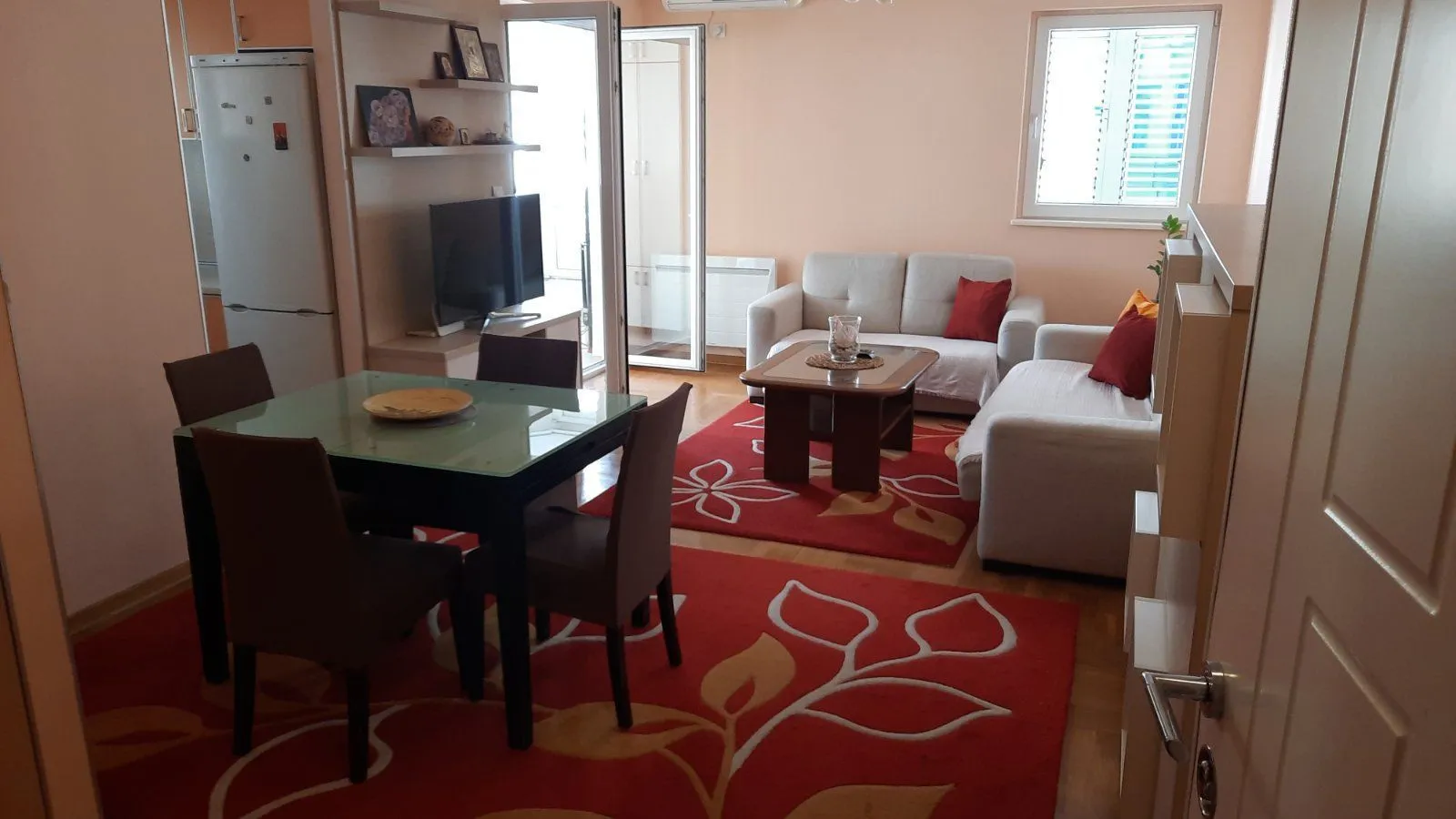 Rent, two bedroom apartment, 70m², Budva, Crna Gora