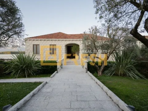 Prodaja, kuća, 300m², Tivat, Crna Gora - image 35