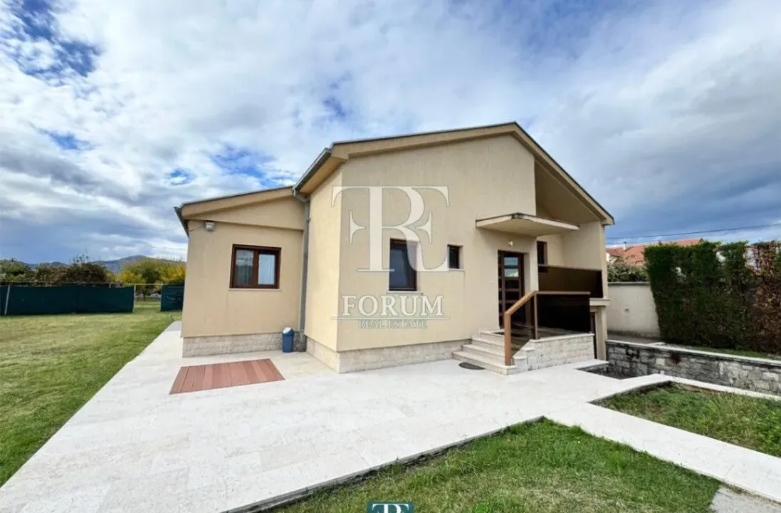 Rent, house, 180m², Dajbabe, Podgorica