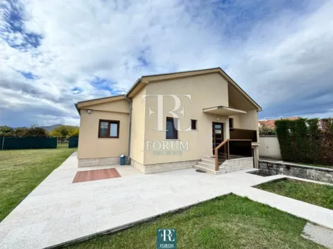 Izdavanje, kuća, 180m², Dajbabe, Podgorica