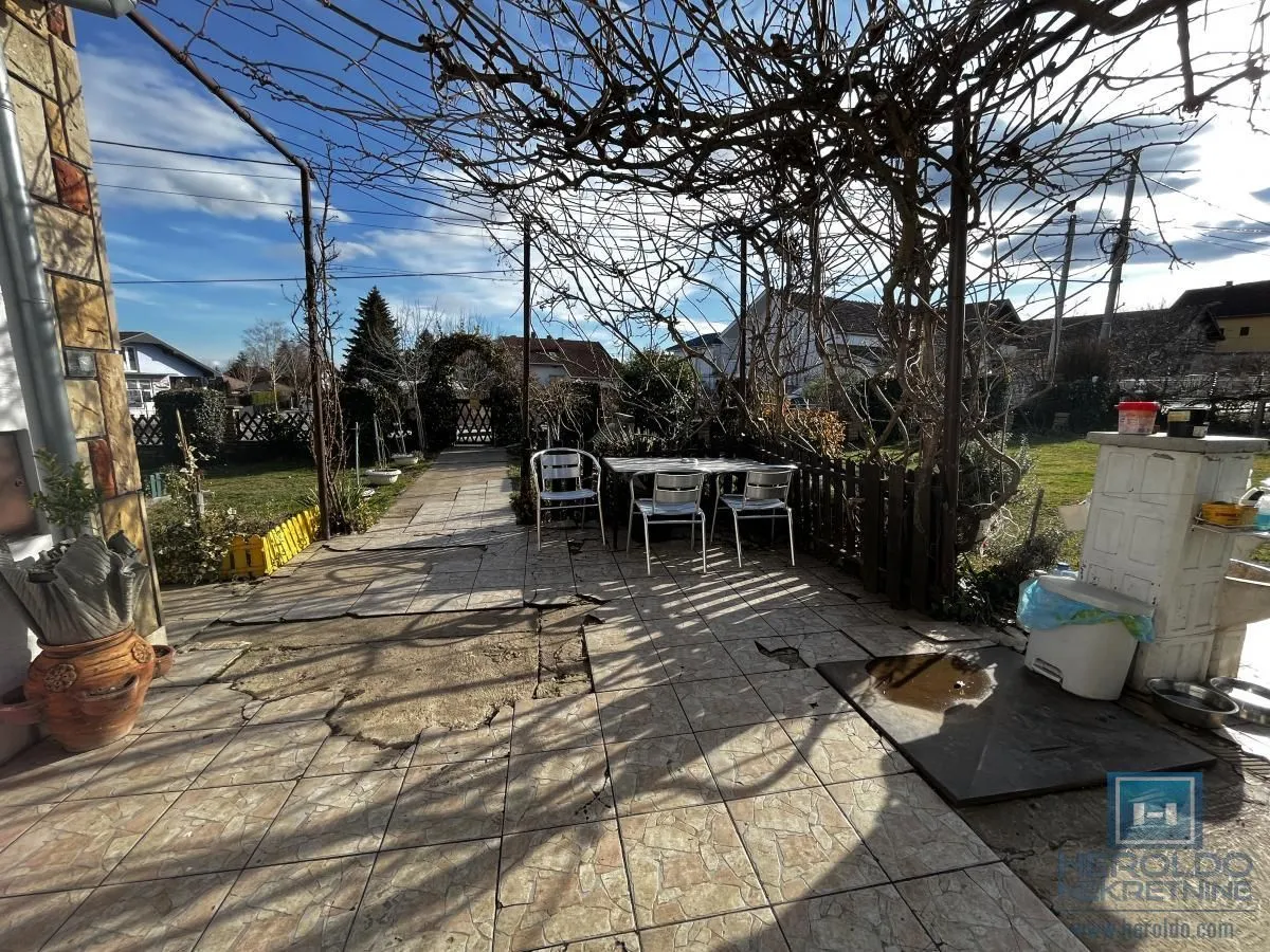 Prodaja, kuća, 218m², Budžino brdo, Jagodina