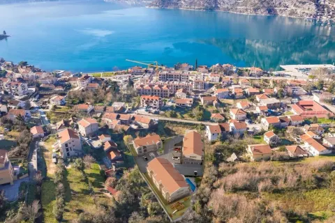Prodaja, jednosoban stan, 49m², Risan, Kotor - image 4