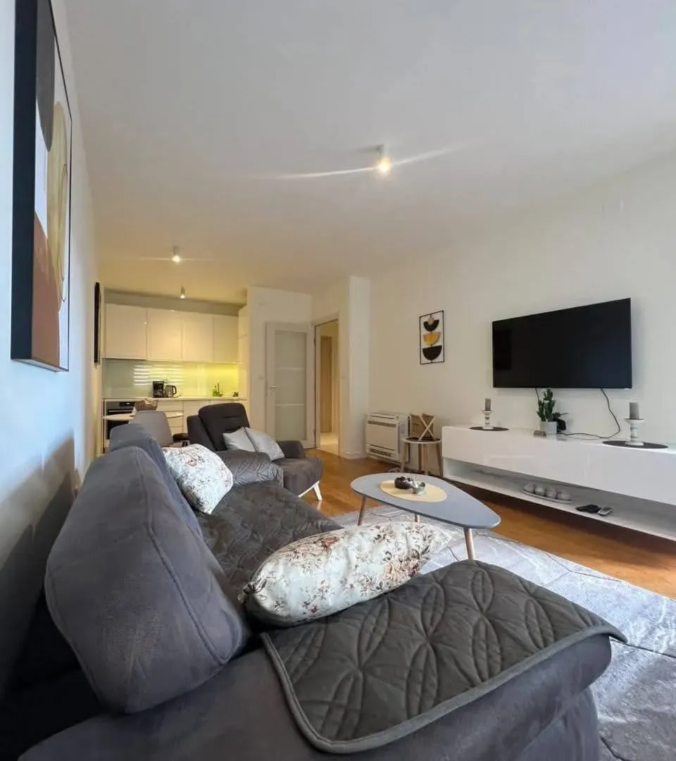 Prodaja, jednosoban stan, 49m², Central Point, Podgorica