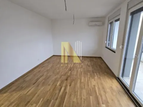 Prodaja, trosoban stan, 84m², Alibegovac, Petrovaradin - image 2