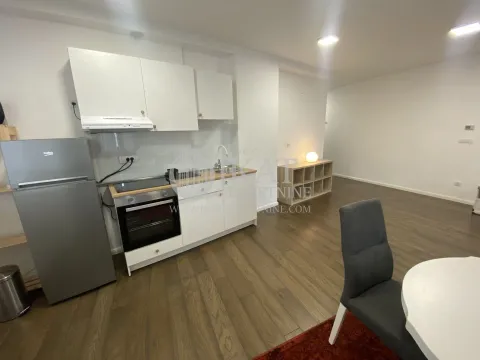 Izdavanje, trosoban stan, 77m², Crveni Krst, Beograd - image 4