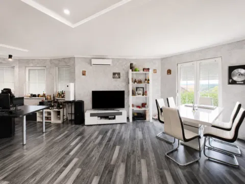 Rent, two bedroom apartment, 120m², Jajinci, Voždovac Sve Podlokacije - image 4