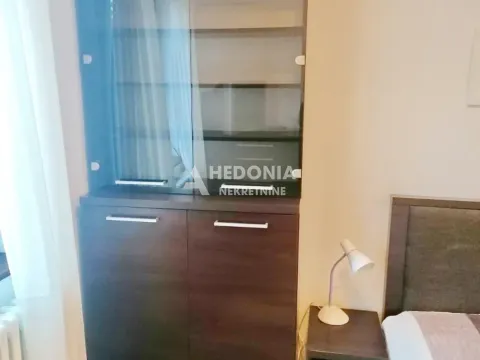 Rent, two bedroom apartment, 65m², Stari Grad, Beograd - image 6