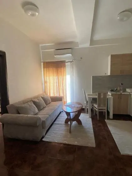 Prodaja, jednosoban stan, 33m², Zlatica, Podgorica