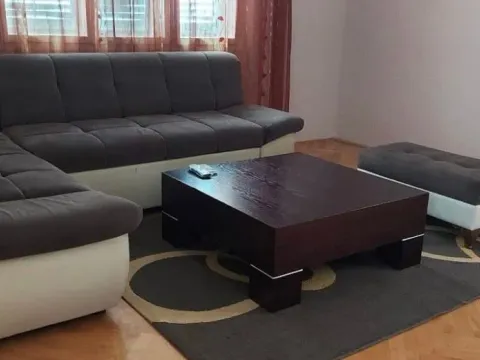 Rent, two bedroom apartment, 92m², Dalmatinska ulica, Podgorica - image 5