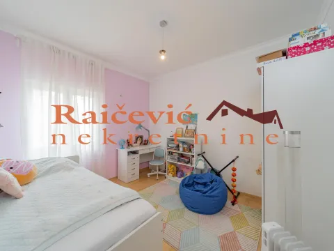 Prodaja, trosoban stan, 79m², Stari Grad, Beograd - image 10