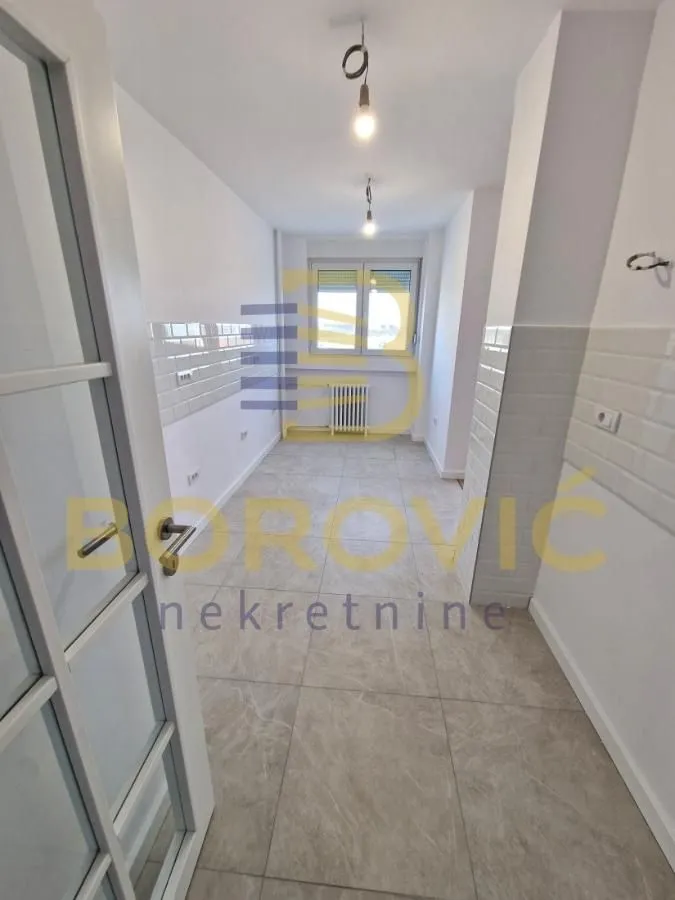 Prodaja, četvorosoban stan, 95m², Novi Beograd Blok 37, Novi Beograd Sve Podlokacije