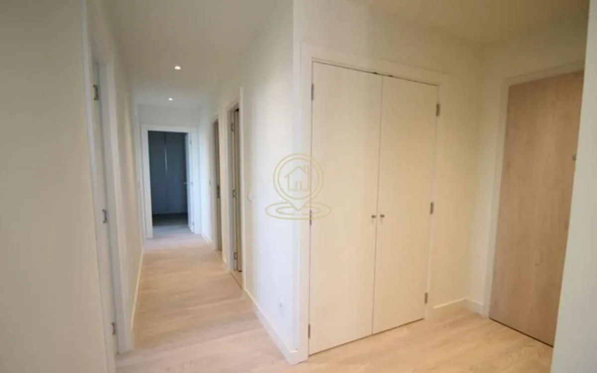 Rent, four bedroom apartment, 110m², Savski Venac, Beograd