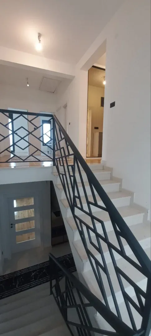 Rent, house, 180m², Gornja Gorica, Podgorica