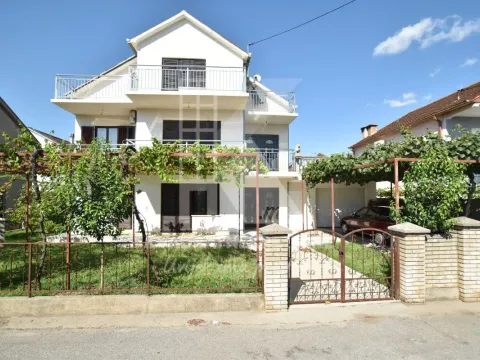 Sale, house, 250m², Zelenika, Podgorica - image 2