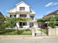 Sale, house, 250m², Zelenika, Podgorica - image 2