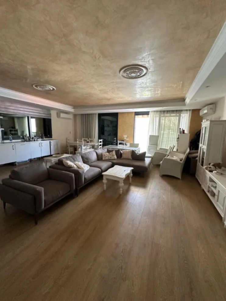 Sale, house, 350m², Stoliv, Kotor