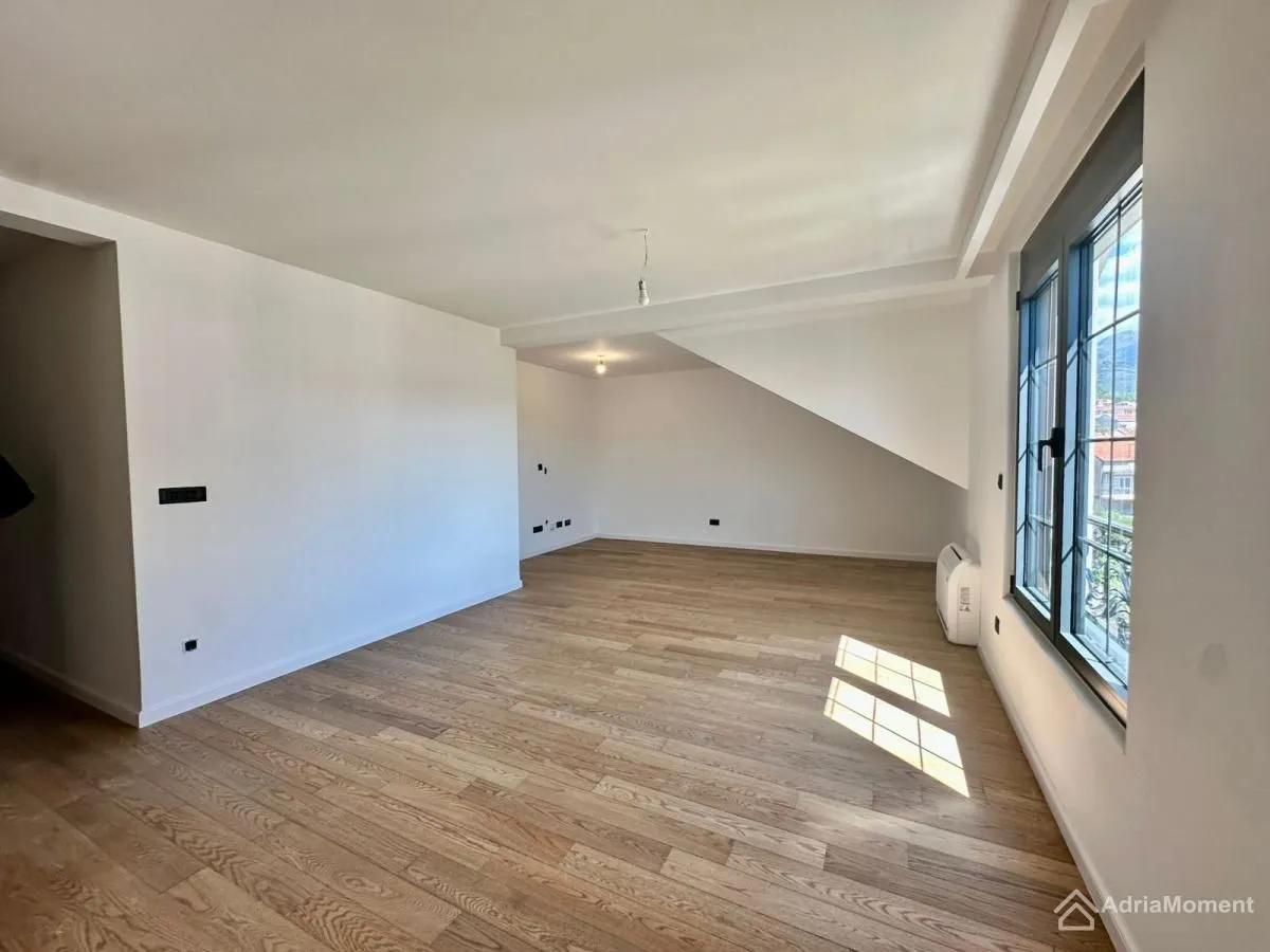 Prodaja, trosoban stan, 96m², Kalimanj, Tivat