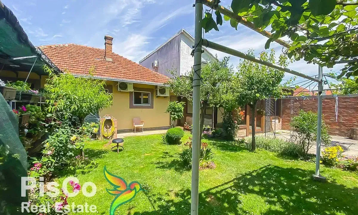 Prodaja, kuća, 200m², Konik, Podgorica