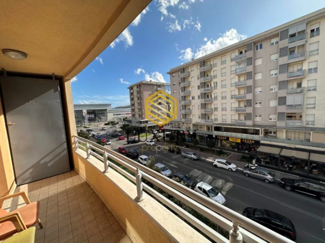 Rent, office space, 108m², City Kvart, Podgorica