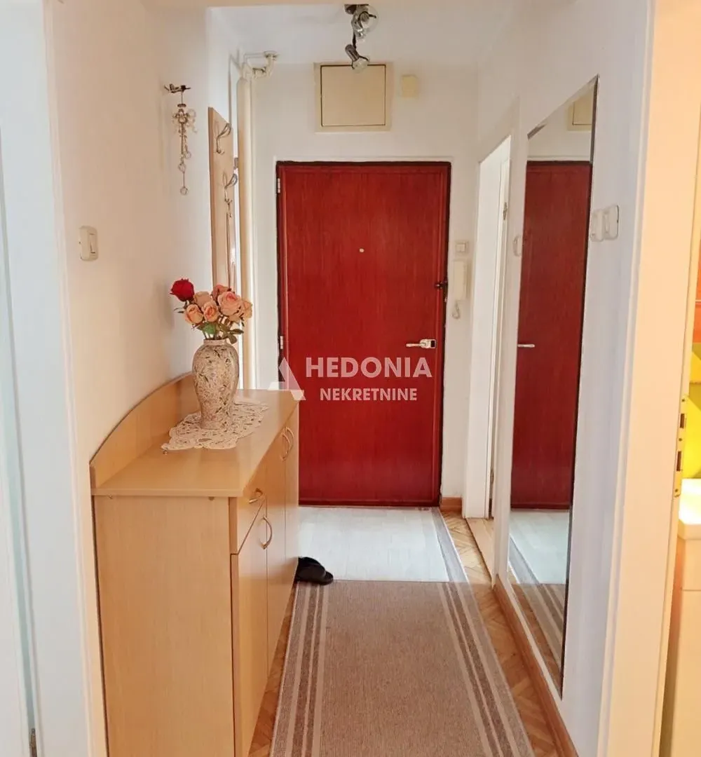 Izdavanje, dvosoban stan, 50m², Kalemegdan, Beograd
