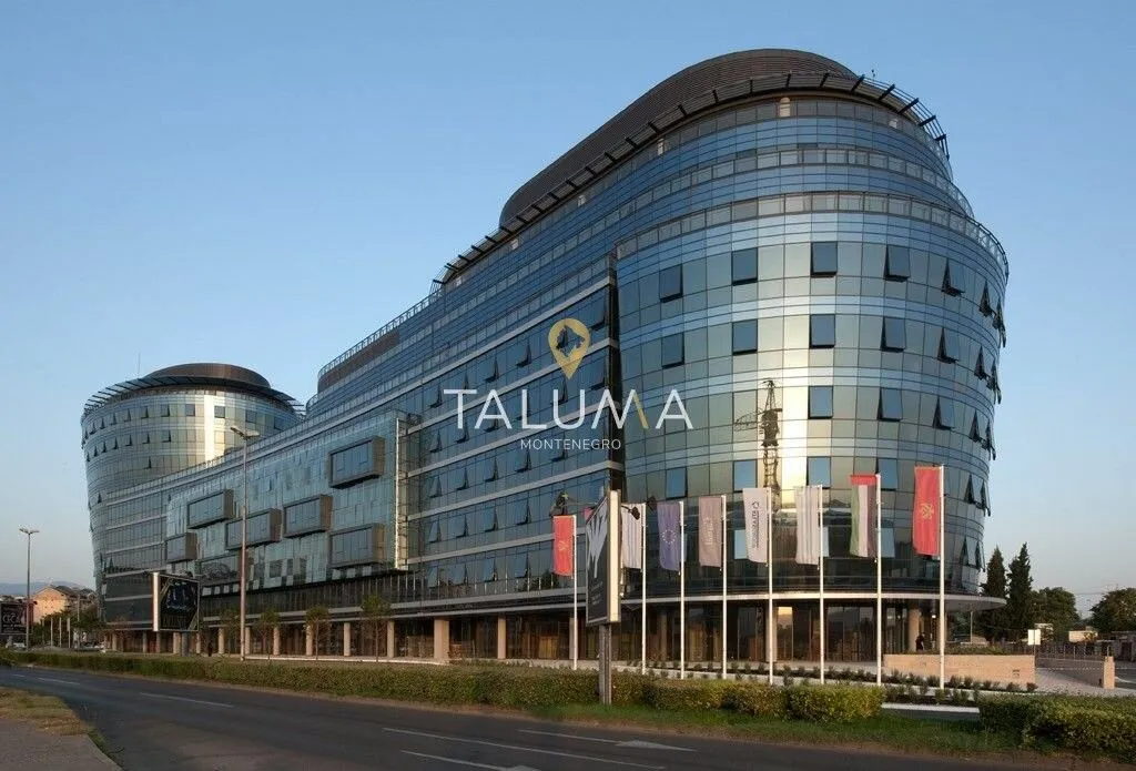 Izdavanje, poslovni prostor, 191m², Preko Morače, Podgorica