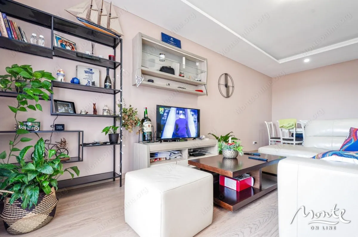 Prodaja, jednosoban stan, 54m², Tivat, Crna Gora