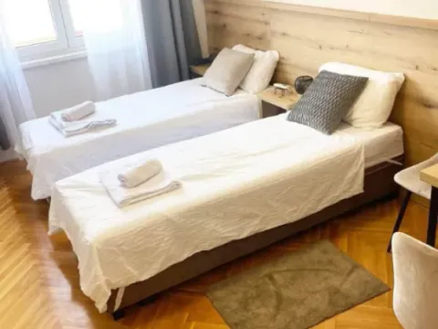 Prodaja, garsonjera, 24m², Blok 6, Podgorica - image 5