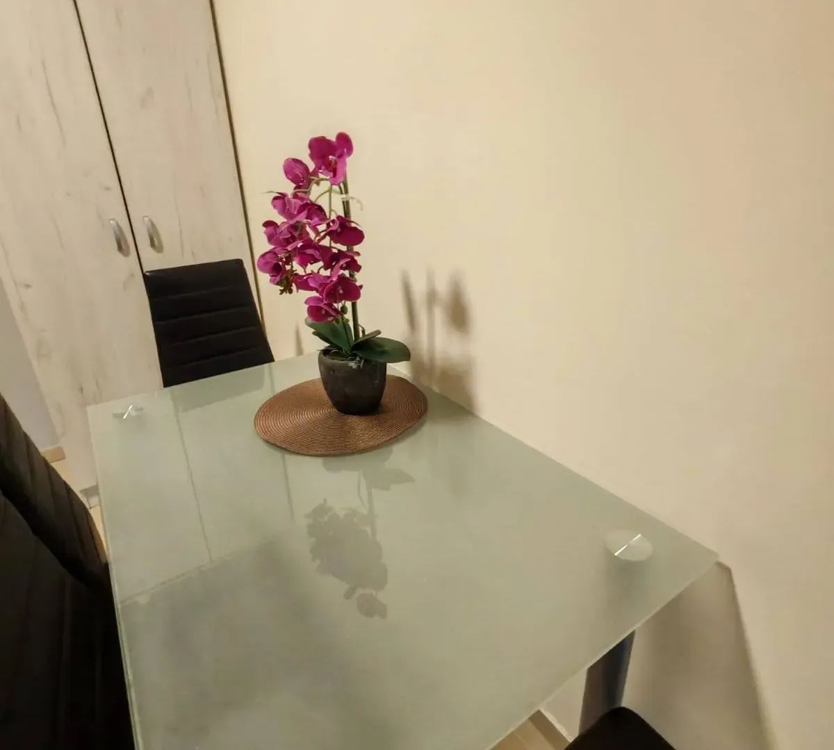 Rent, one bedroom apartment, 35m², Bečići, Budva