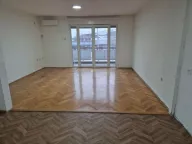 Izdavanje, poslovni prostor, 90m², Pejton, Podgorica - image 3
