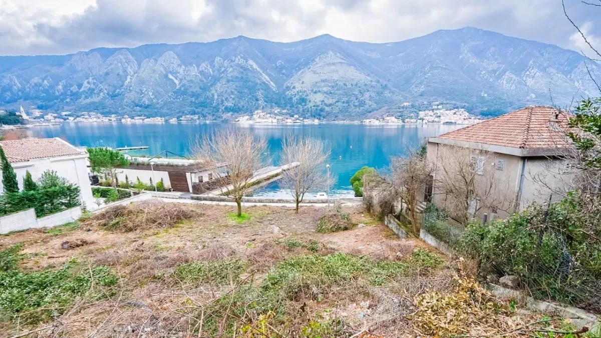 Prodaja, kuća, 250m², Dobrota, Kotor