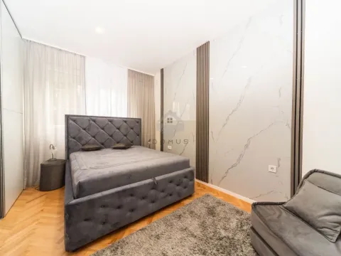Izdavanje, dvosoban stan, 75m², Centar, Podgorica - image 4