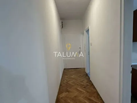 Izdavanje, jednosoban stan, 60m², Centar, Podgorica - image 7