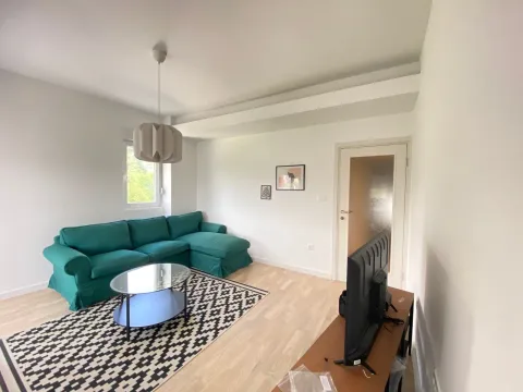 Izdavanje, dvosoban stan, 67m², Centar, Podgorica - image 1