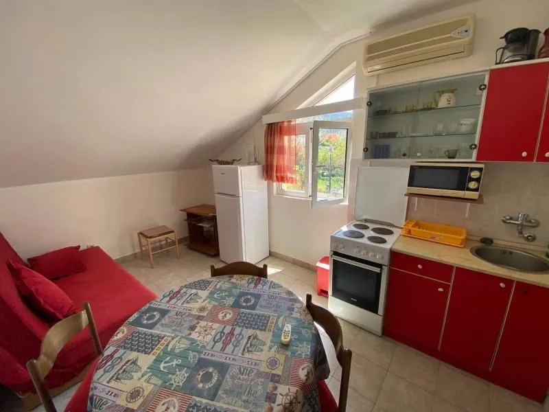 Prodaja, kuća, 200m², Tivat, Crna Gora