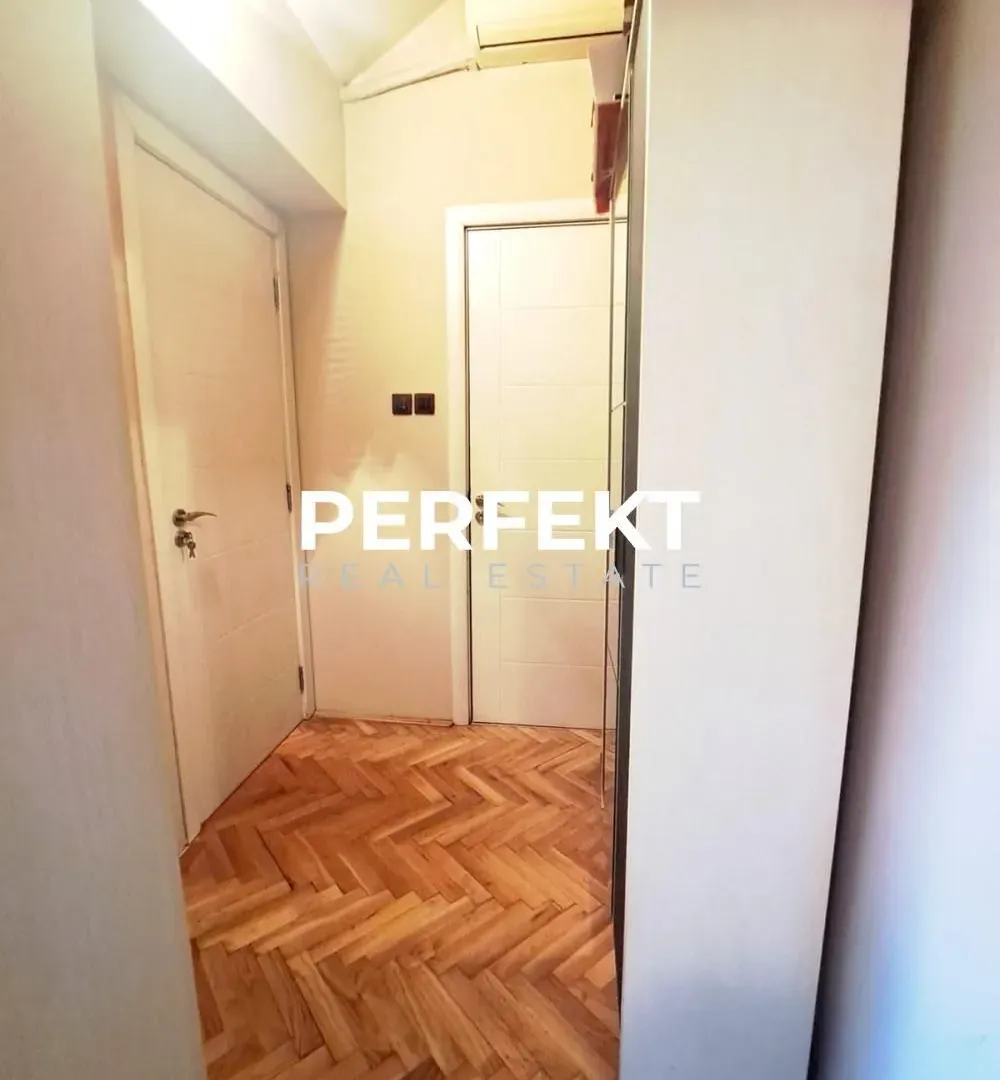 Prodaja, trosoban stan, 79m², Centar, Pančevo
