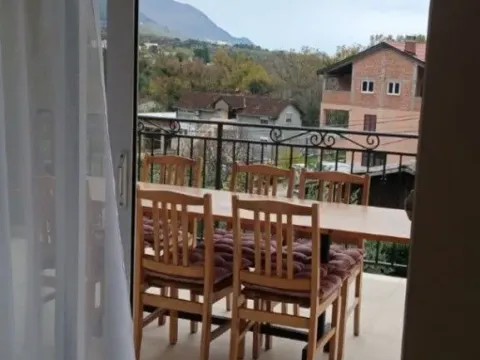 Izdavanje, trosoban stan, 110m², Gradiošnica, Tivat - image 7