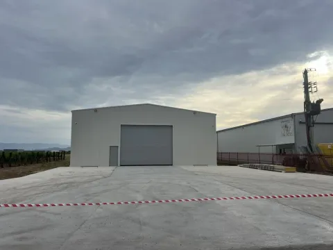 Izdavanje, poslovni prostor, 584m², Kuće Rakića, Podgorica - image 4
