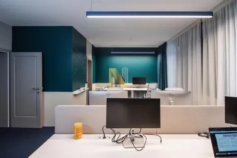 Rent, office space, 353m², Novo naselje, Novi Sad - image 8