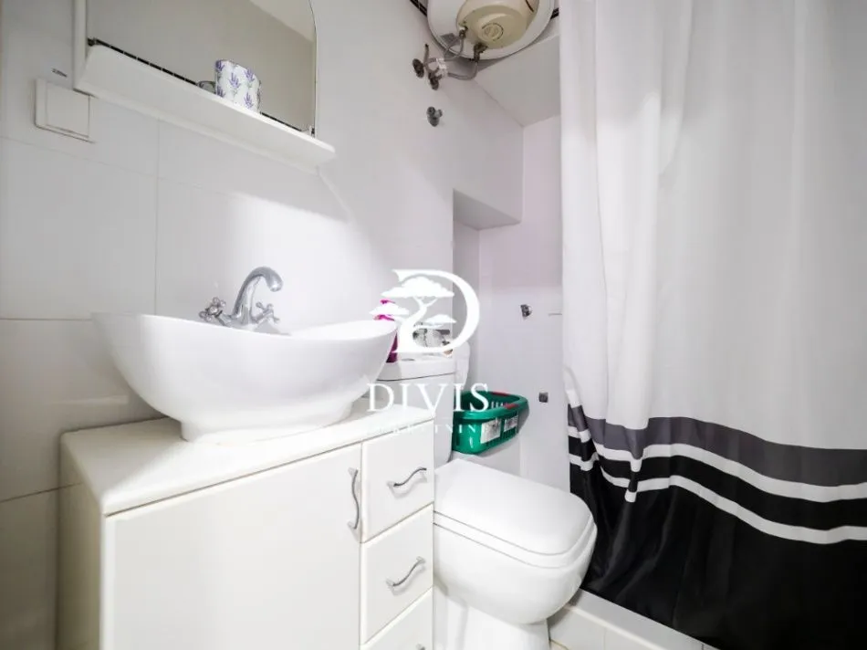 Sale, two bedroom apartment, 60m², Stari Grad, Beograd