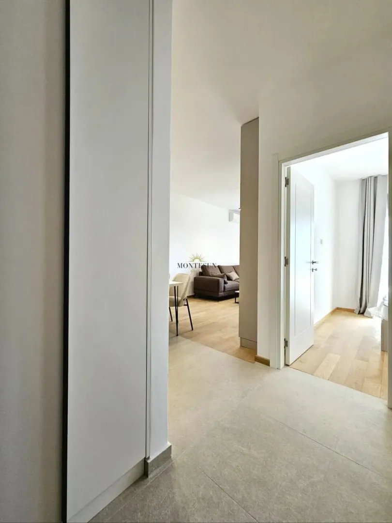 Rent, one bedroom apartment, 45m², Bečići, Budva