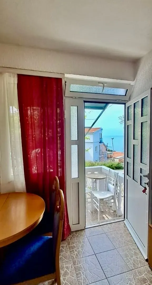 Sale, one bedroom apartment, 75m², Sveti Stefan, Budva