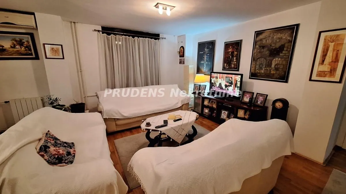 Prodaja, četvorosoban stan, 109m², Crveni Krst, Beograd