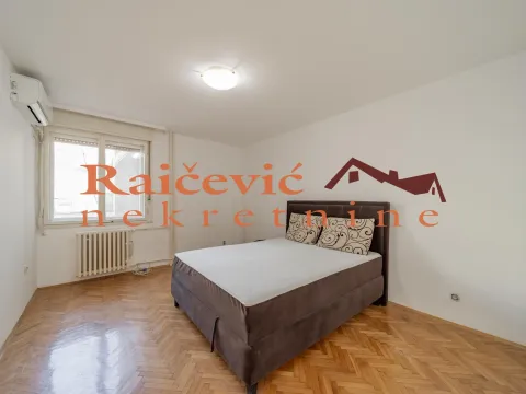 Sale, one bedroom apartment, 38m², Kalenić Pijaca, Vračar Sve Podlokacije