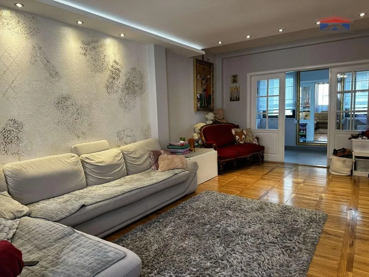 Sale, four bedroom apartment, 116m², Grbavica, Novi Sad Sve Podlokacije