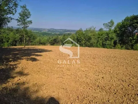 Zemljište in Nemenikuće